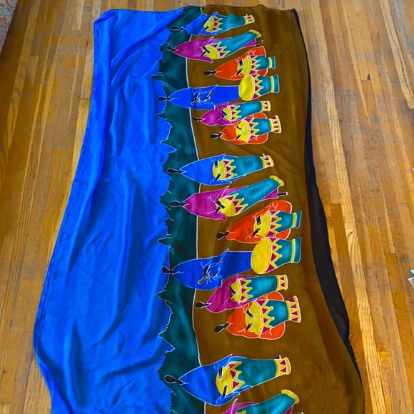 Large African Scarf/Wrap - Picture 3 of 8